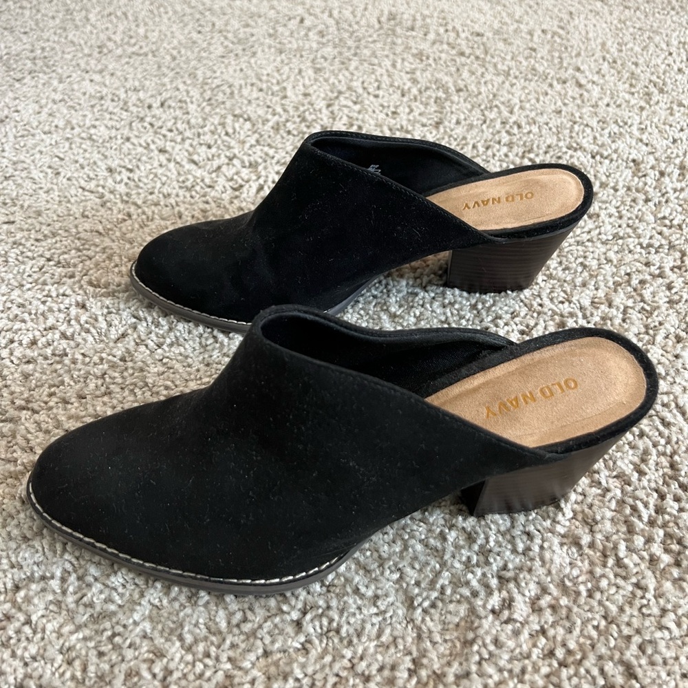 adorable clog heels size 9